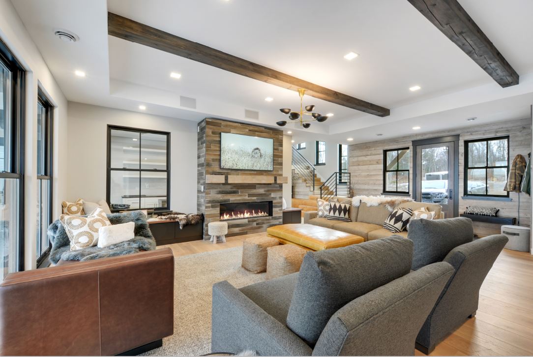 Howard Homes Living Room - Fireplace Installation